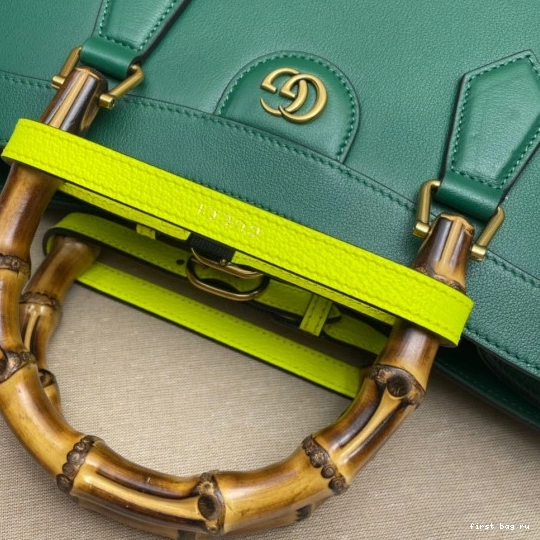 First bag ru GUCCI tote Diana bag medium 0710